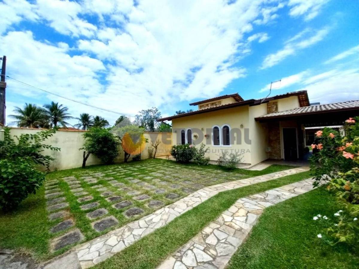 Casa com 3 dormitórios à venda, 100 m² por R$ 850.000,00 - Jardim Britânia - Caraguatatuba/SP