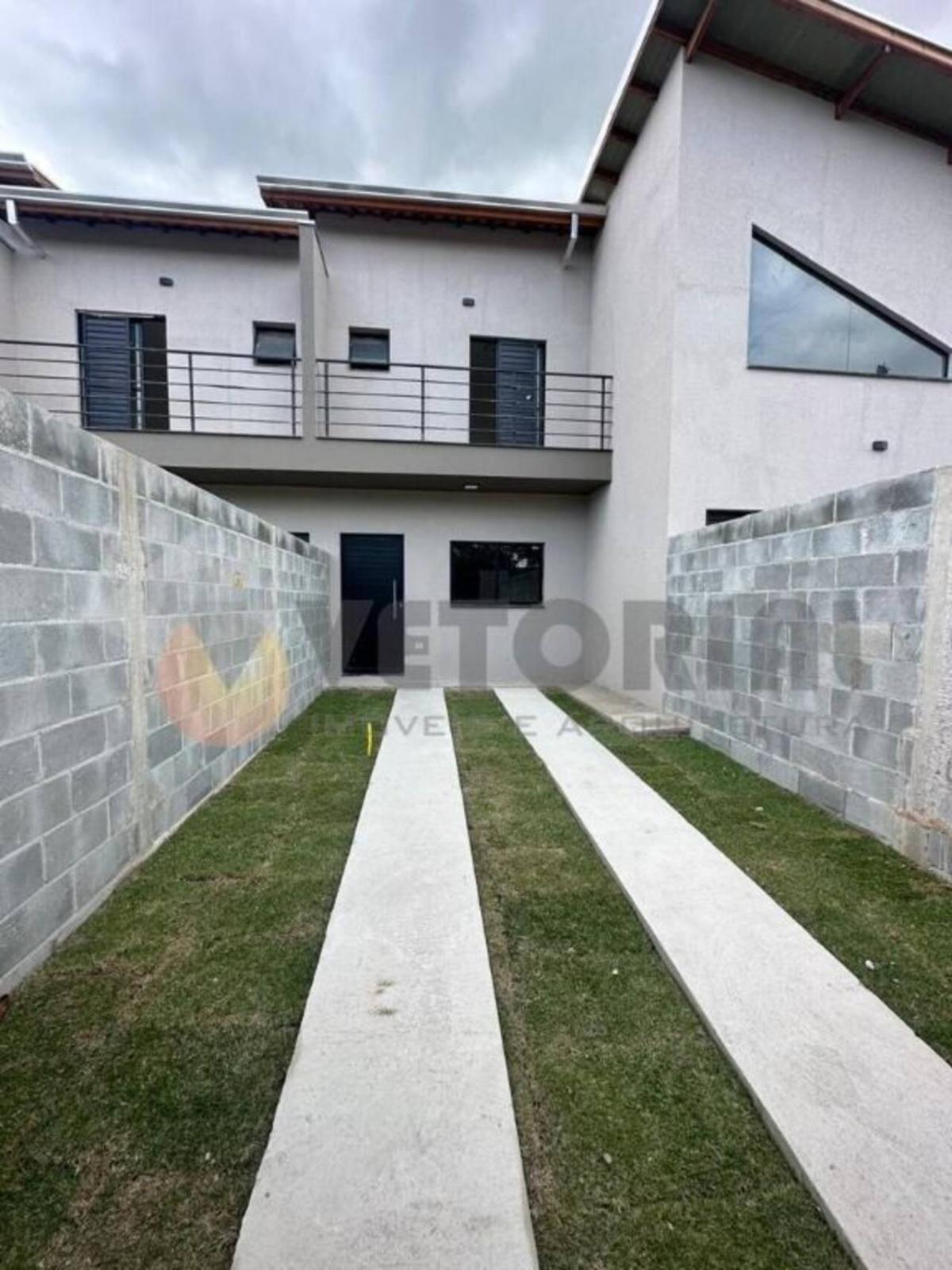 Sobrado com 2 dormitórios à venda, 74 m² por R$ 400.000,00 - Pontal de Santa Marina - Caraguatatuba/SP