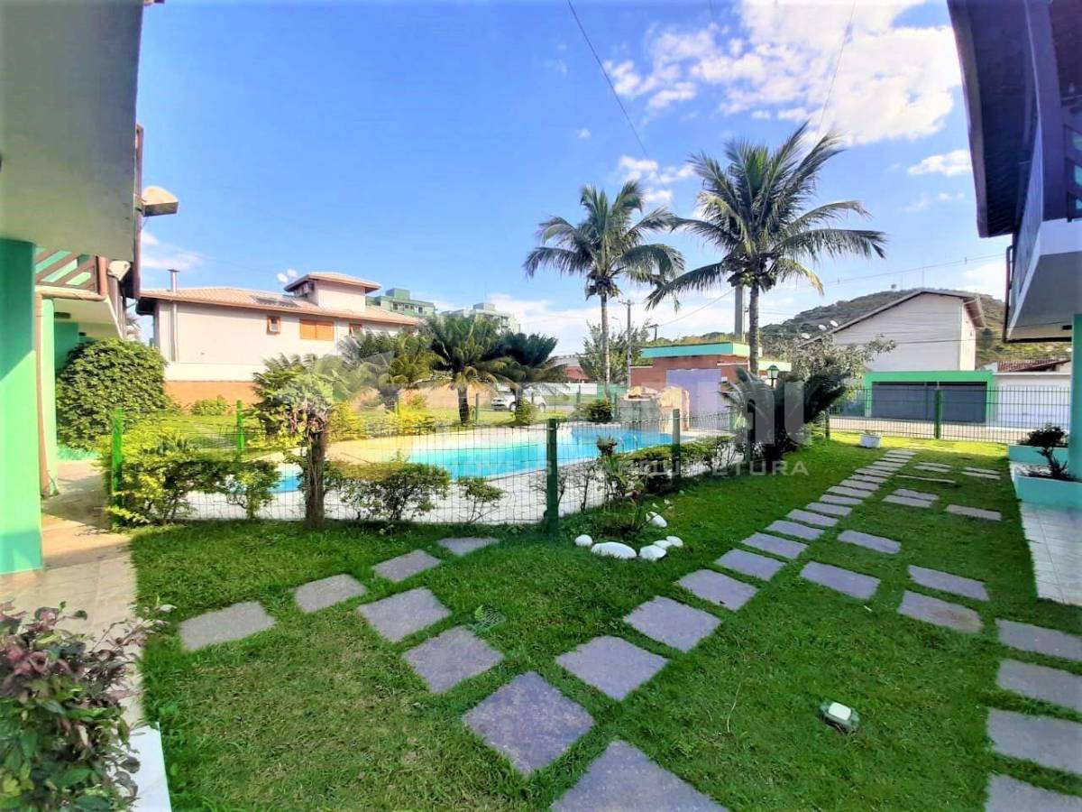 Sobrado com 2 dormitórios à venda, 78 m² por R$ 450.000,00 - Martim de Sá - Caraguatatuba/SP